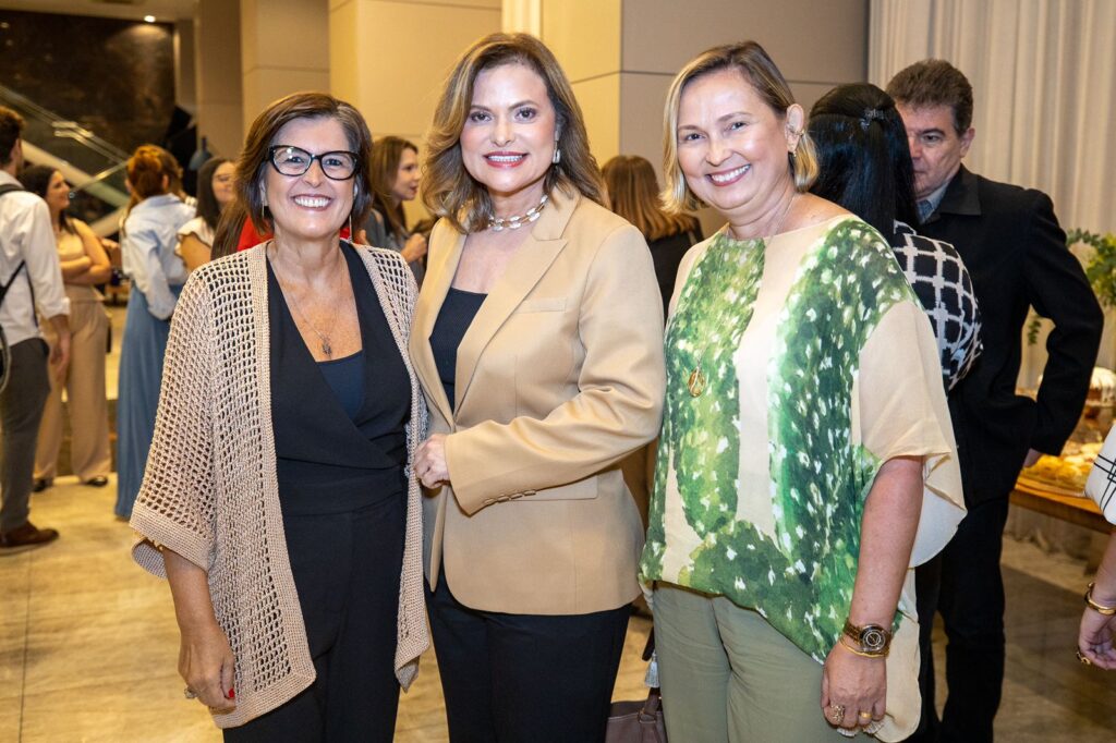 Adriana Bezerra, Myrian Saraiva E Renata Santiago