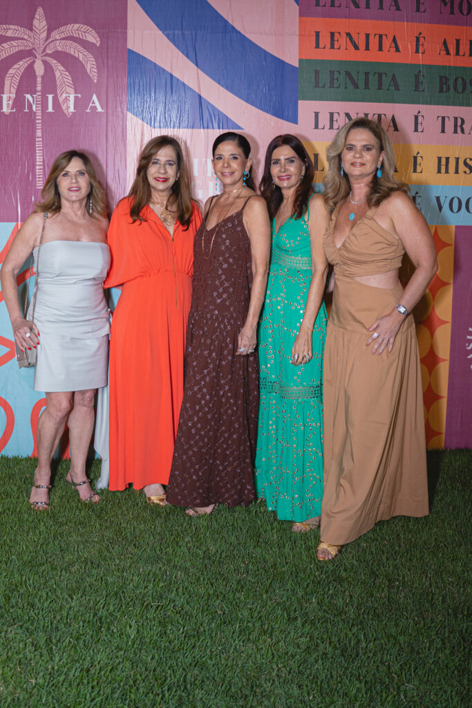 Amazônia Albuquerque, Martinha Assunção, Maria Lucia Negrão, Lorena Pouchain E Germana Wanderley