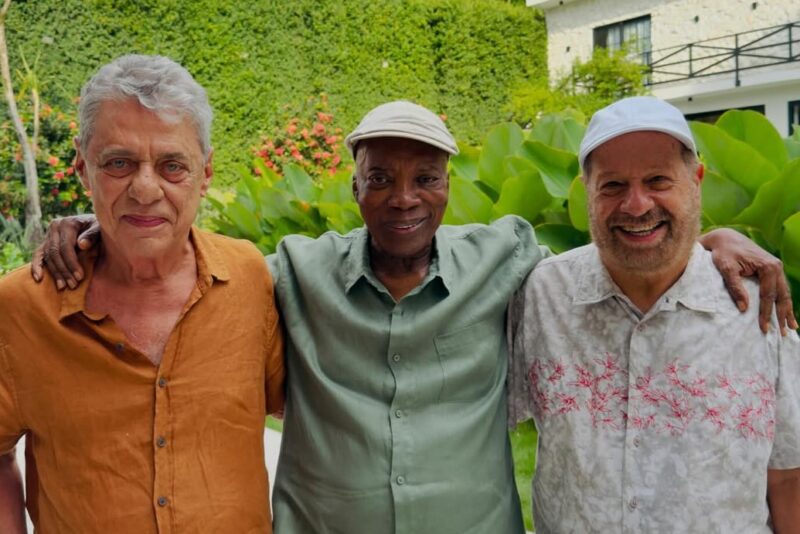 Capa Chico Buarque, Milton Nascimento E João Bosco