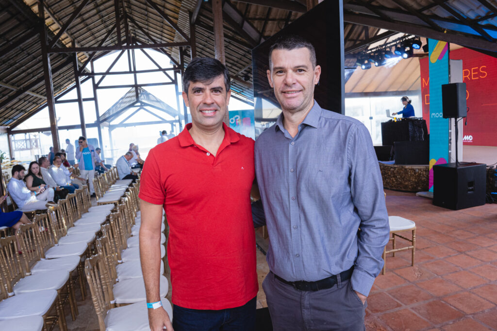 Carlos Eduardo Menezes E Emersson Alencar