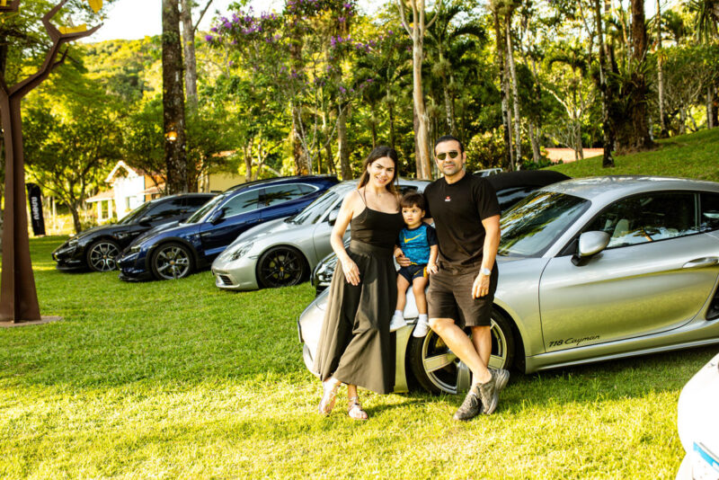 Experiência exclusiva - Porsche Center Fortaleza reúne 38 carros em encontro no Sítio Tibagi, de José Carlos Pontes