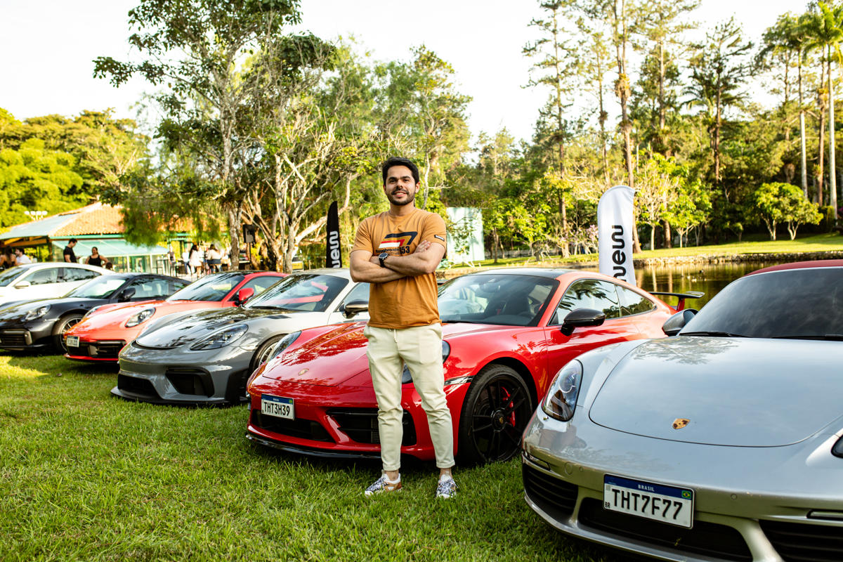 Porsche Center Fortaleza reúne 38 carros em encontro no Sítio Tibagi, de José Carlos Pontes