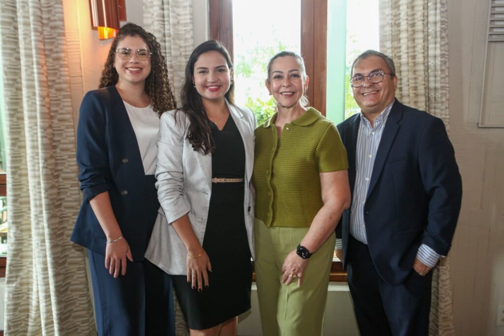 Icole Coutinho,jéssica Marinho, Patricia Campos, Benedito Simões