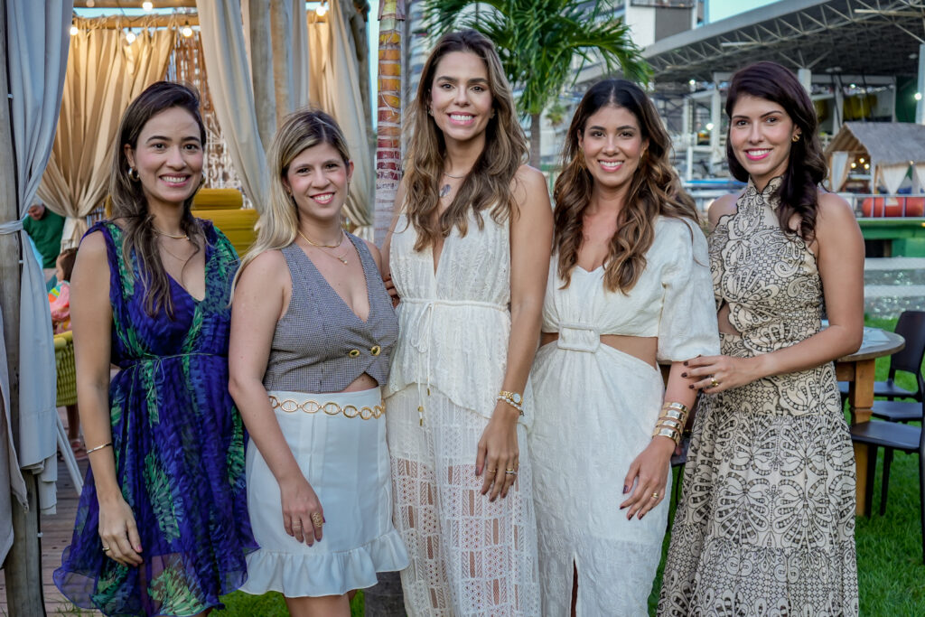 Larissa Magalhaes, Tayane Frota, Alice Ventura, Larissa Ximenes E Flavia Simoes