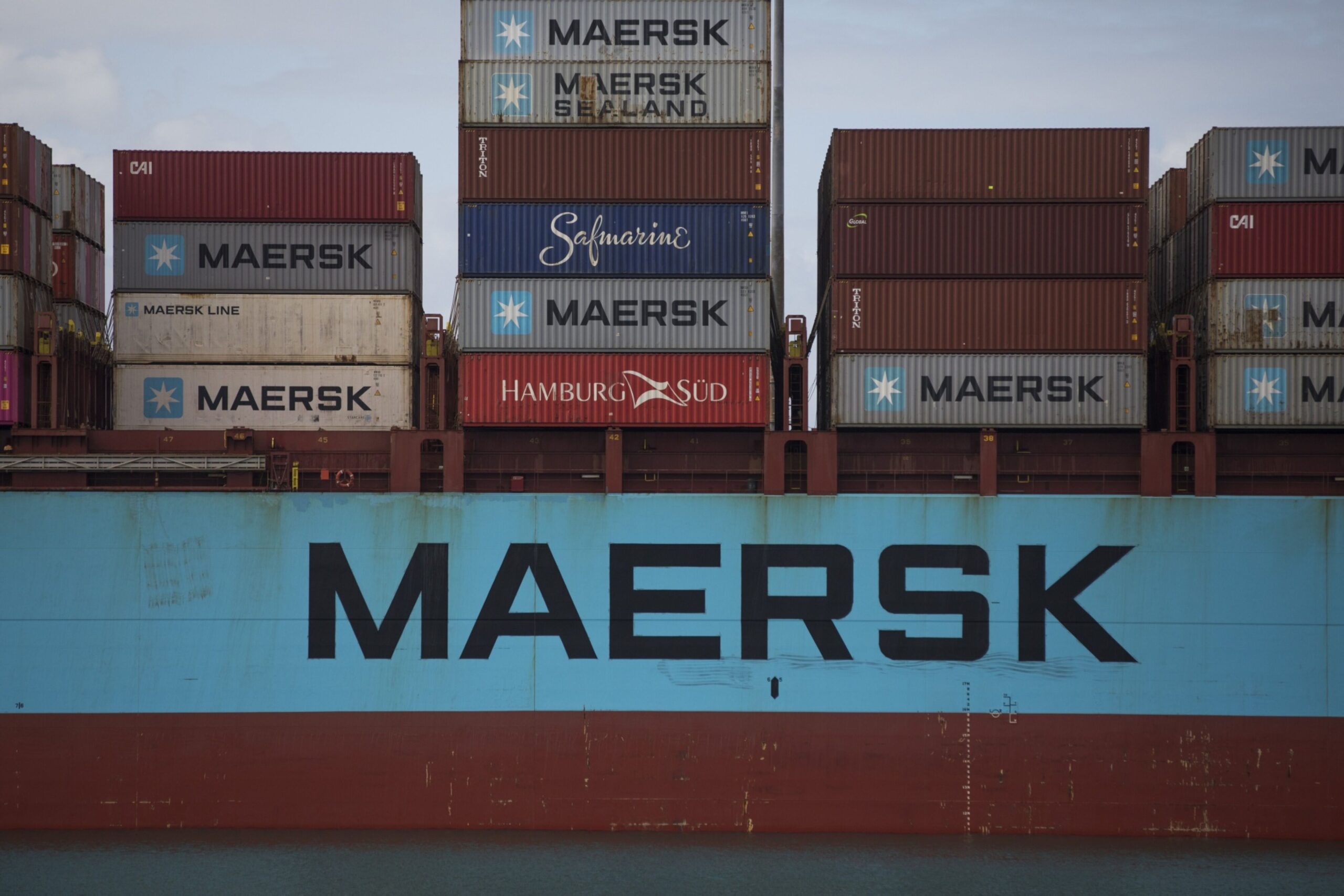 Maersk registra lucro de US$ 2,085 bilhões no quarto trimestre de 2024