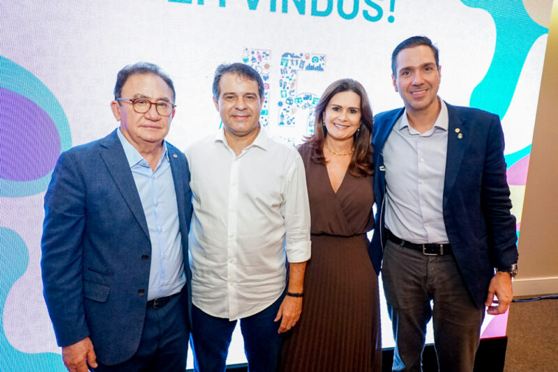 turismo - Em evento prestigiado, ABIH-CE comemora 45 anos com homenagens a seus ex-presidentes