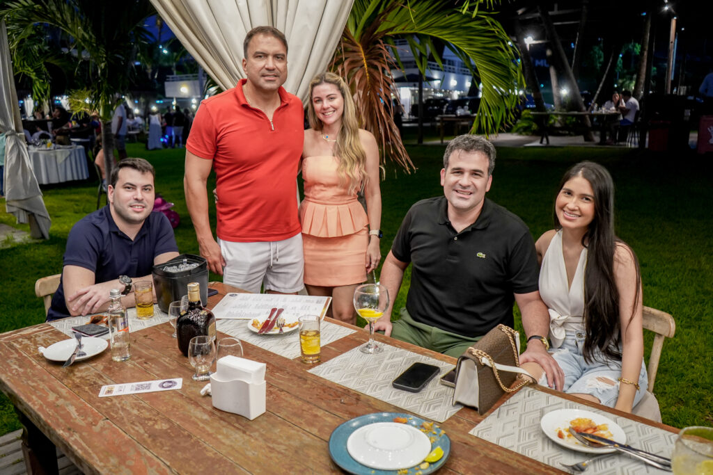 Matheus Pessoa, Rafael Goes, Tatiane Medeiros, Igor Feitosa E Andressa Oliveira (1)