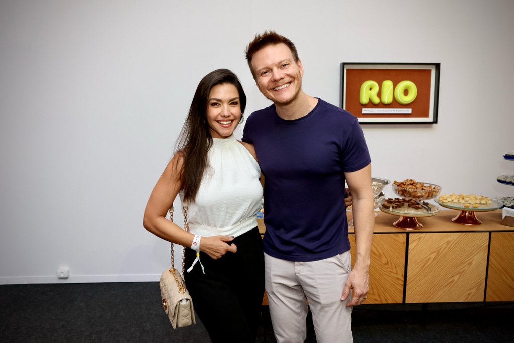 Michel Telo E Thaís Fersoza