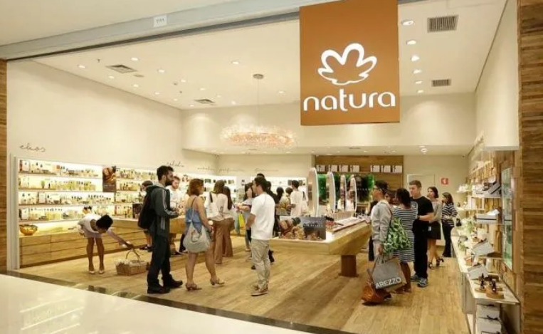 Natura&Co anuncia programa de recompra de ações após queda no valor dos papéis