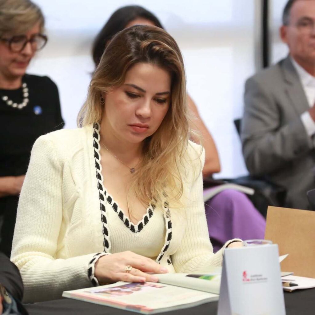 Onélia Santana Na Escola Superior Do Tribunal De Contas Da União (2)