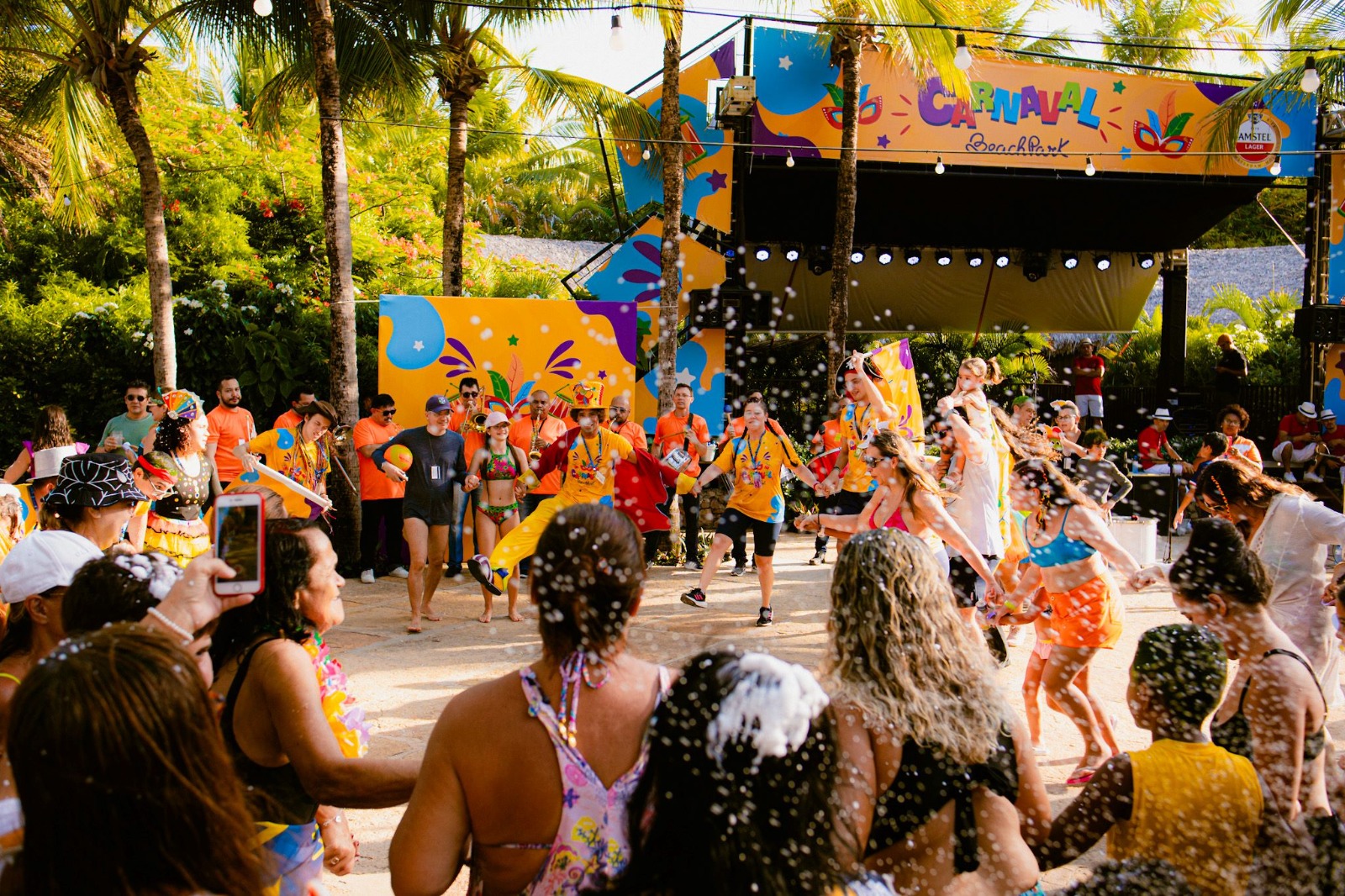 Último fim de semana de pré-Carnaval anima o Beach Park