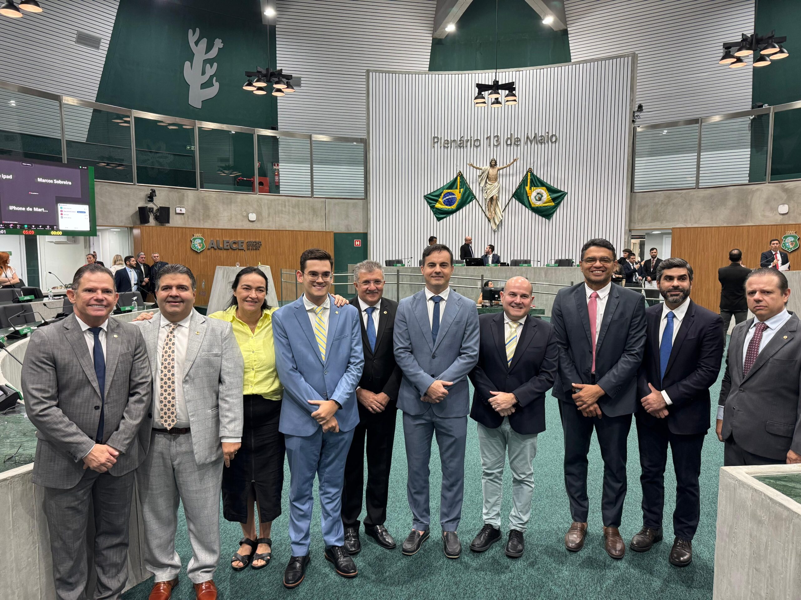 Roberto Cláudio tem encontro com oposição na Alece véspera de reunião com PDT/CE