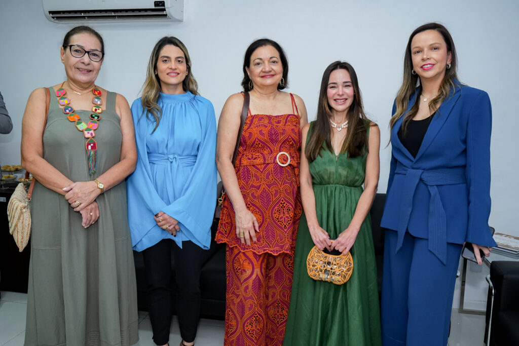 Secretarias Fatima Bandeira, Denise Carra, Silvia Correia, Carolina Monteiro E Laila Freitas (1)