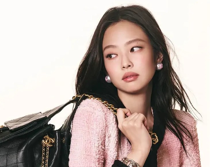 Jennie For Chanel 2a