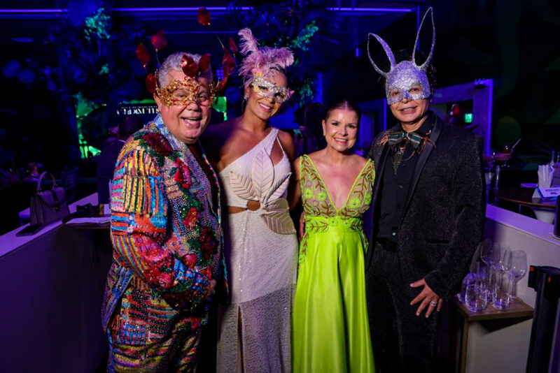 Iza como atração principal - Famosos prestigiam Baile de Máscaras do Fairmont Copacabana, no Rio de Janeiro