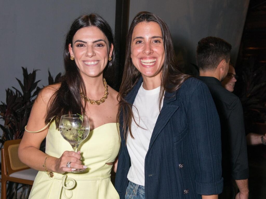 Patricia Cayres, Maria Helena Pessoa De Queiroz